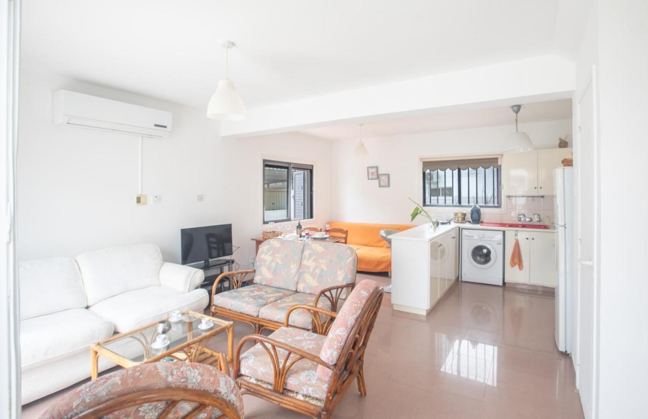 Peaceful Cozy Home Great Location โปรทาราส ภายนอก รูปภาพ